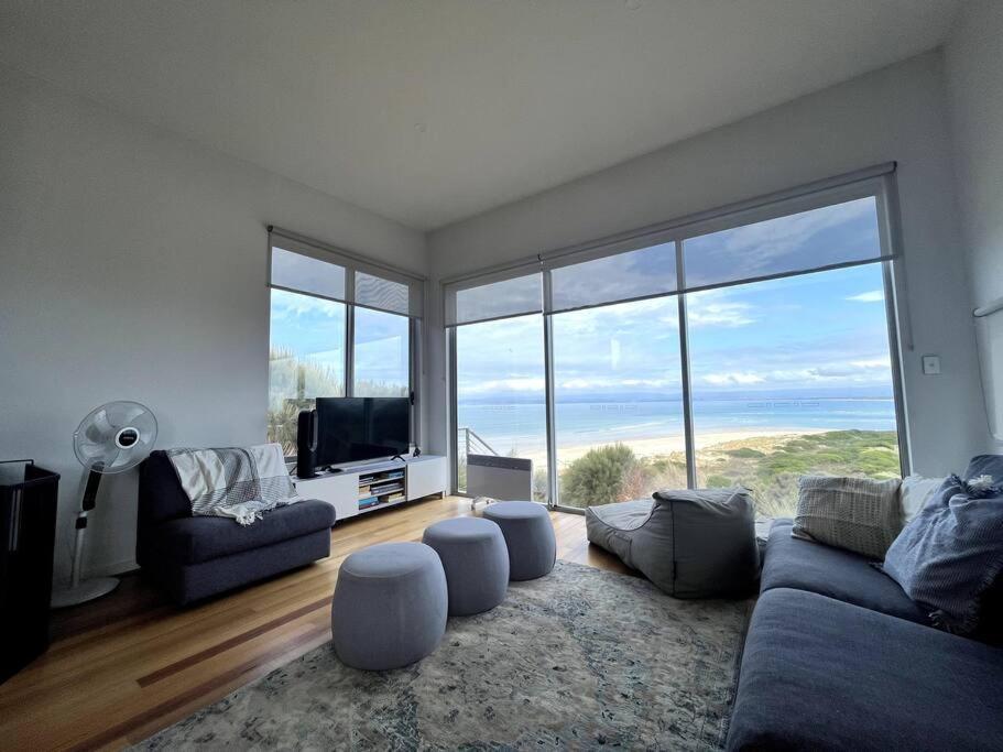 Three Little Birds At Freycinet Holiday home